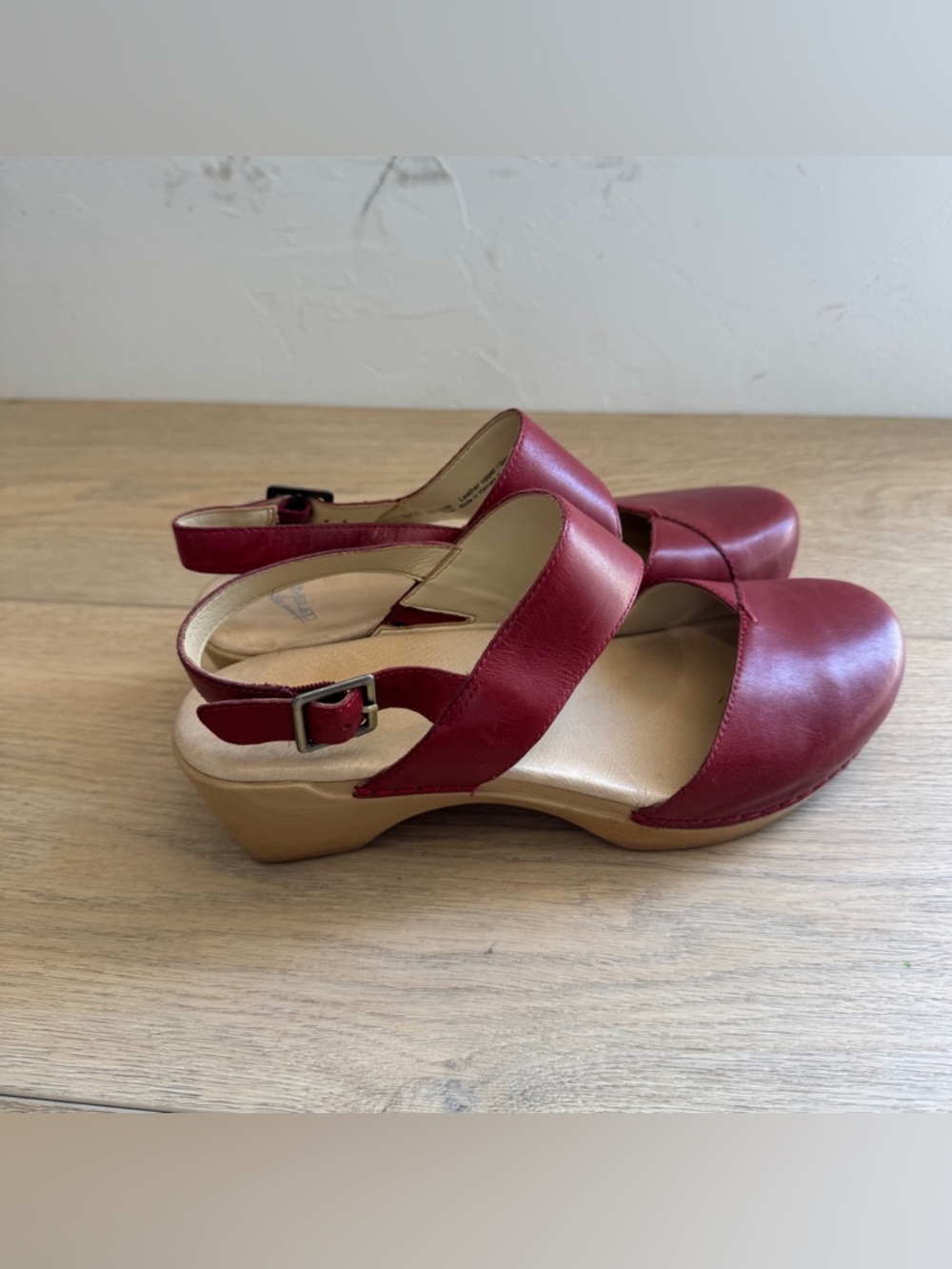 Dansko Kristy Red Leather Mary Jane Clog Sandals Sz 39 / US 9 - Picture 2 of 5